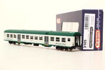 Vitrains 3105 MDVC livrea TRENORD carrozza 1 cl. con illuminazione interna