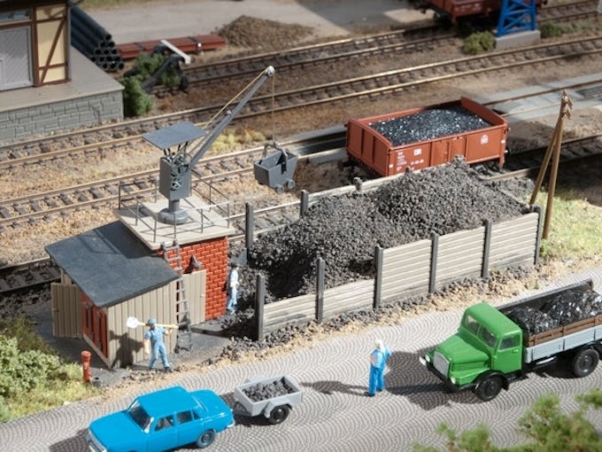 Auhagen 13293 Deposito di carbone con gru, scala TT