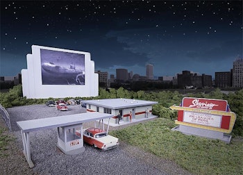 Walthers 533478 Cinema Skyview Drive - in