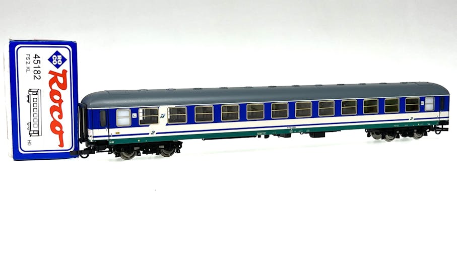Roco 45182 FS carrozza di 2 cl. UIC-X livrea XMPR, ep.V