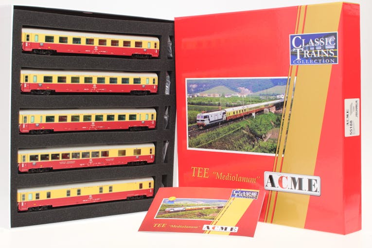Acme 55188 Set cinque carrozze TEE 84/85 Mediolanum, confezione speciale con libretto monografico. Ep.IV