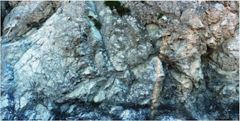 Crinkle Rock 62596 Roccia Ersia  ''Rocce leggere come una piuma''