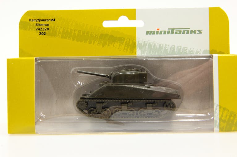 Herpa miniTanks 742320 Kampfpanzer Sherman  (202)