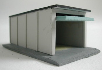 Simplon Model 415K Box garage in cemento con porta aperta in kit