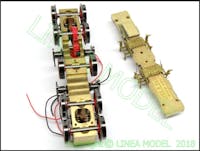 Lineamodel 18E55030 Kit di montaggio Locomotiva Trifase FS E550 030 in Livrea Castano e isabella