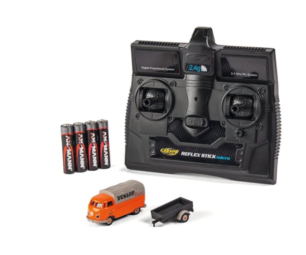 Carson 500504135 VW T1 Furgone Dunlop con rimorchio radiocomandato, fari illuminati. Scala 1/87 H0