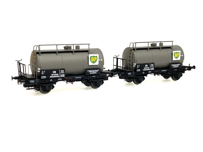 Exact-train 20509 DB set due carri cisterna ''BP'' da 24 m3 , ep.III