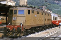 Rivarossi HR2933S FS, locomotiva elettrica E.645 014, 1a serie, livrea castano/Isabella con logo FS semplificato, pantografi 52, ep. IV-V - DCC Sound
