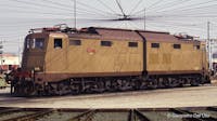Rivarossi HR2936 FS, locomotiva elettrica E.636, 3a serie, senza gocciolatoi frontali, livrea castano/Isabella, ep. IV-V
