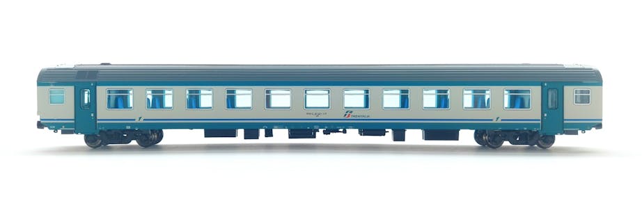 Vitrains 3405 FS carrozza MDVE di 1 cl. livrea XMPR con finestrini clima, tetto grigio, porte verdi, ep.VI