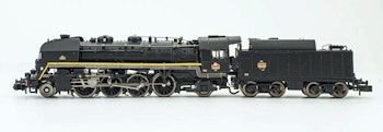 Arnold HN2484 SNCF, locomotiva a vapore 141 R 840, ruote Boxpok su un asse, tender ad alta capacità, livrea nera con linea gialla, ep. III - Scala N 1/160