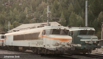 Jouef HJ2427 SNCF, locomotiva elettrica CC 6568, livrea “béton”, ep. IV
