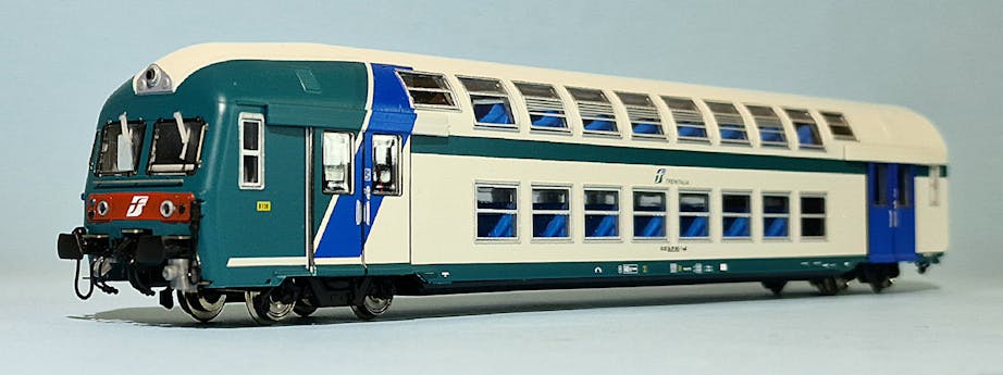 Vitrains 3436 FS carrozza pilota a 2 piani ''Casaralta'' di 2 cl., livrea XMPR, logo verde, ep. V