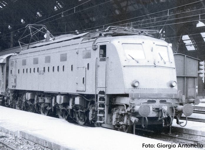 Piko 97803 FS Locomotiva Elettrica E.428.230 di Terza Serie Aerodinamica, ep.III