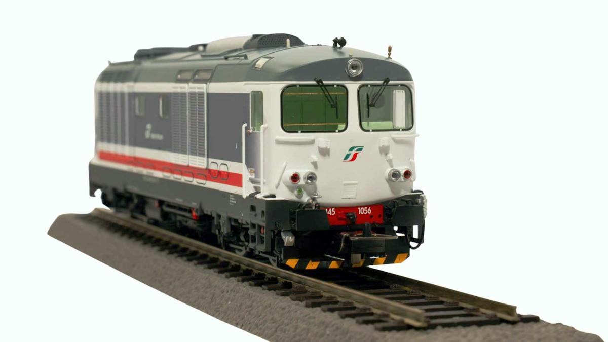Piko 22024 FS locomotiva Diesel D.445.1056 Dep. Loc. Rimini, livrea IC ...