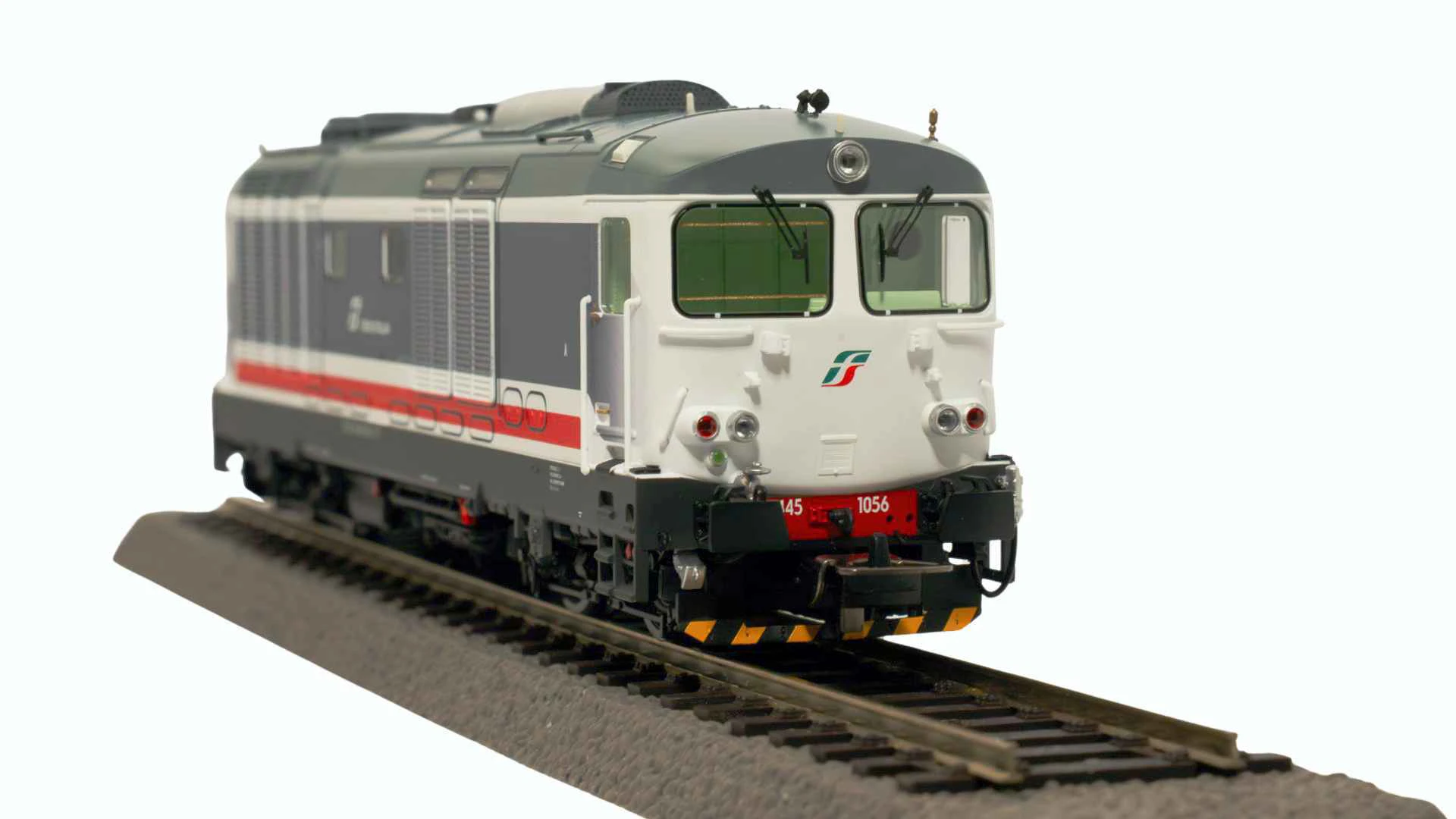 Piko 22024 FS Locomotiva Diesel D 445 1056 Dep Loc Rimini Livrea IC Piko 22024 FS Locomotiva Diesel D 445 1056 Dep Loc Rimini Livrea IC