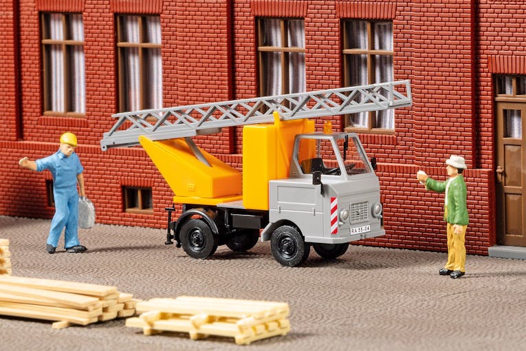 Auhagen 41689 Multicar M22 con scala girevole