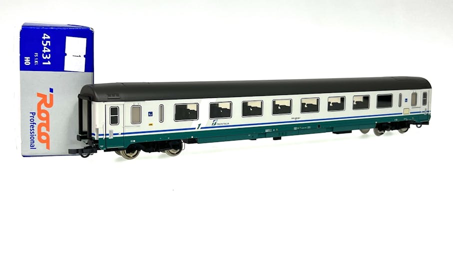 Roco 45431.1 FS carrozza tipo Gran Confort in livrea XMPR, ep.V