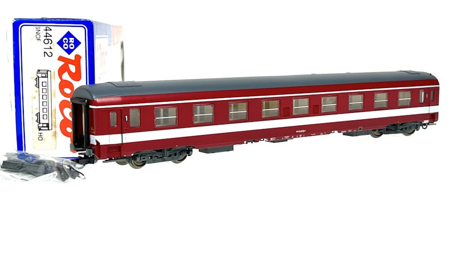 Roco 44612 SNCF carrozza di 1 cl. livrea Capitol