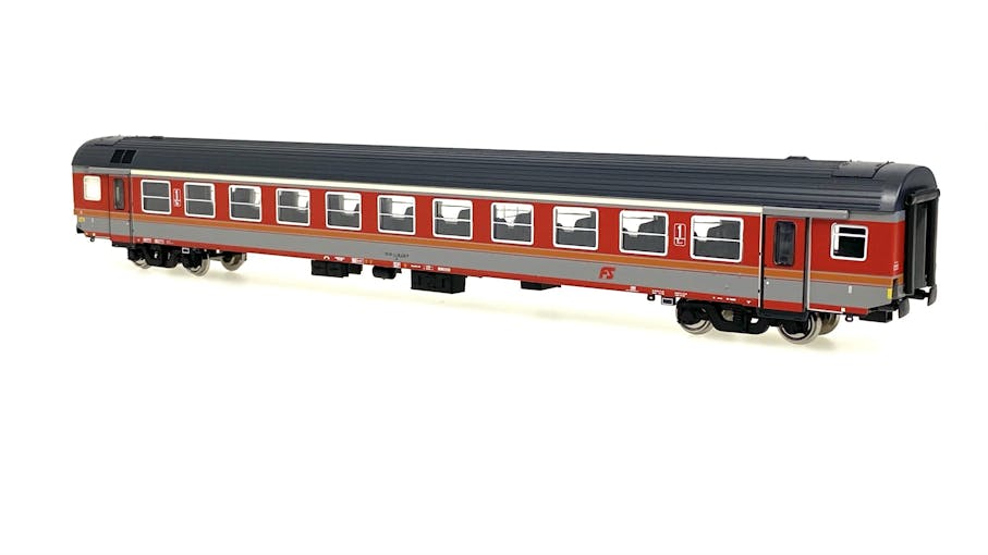 Vitrains 3453 FS carrozza di 1 cl. livrea d'origine MDVE con logo FS inclinato, ep.IV