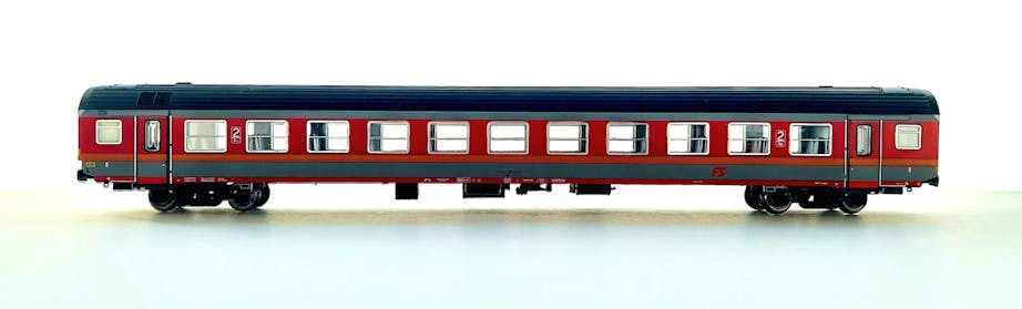 Vitrains 3455 FS carrozza di 2 cl. livrea d'origine MDVE con logo FS inclinato, ep.IV