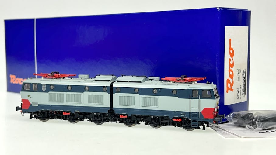 Roco 62561 FS locomotiva elettrica E656.064 ''Caimano'' I serie 2 fari, Dep. Loc. Roma S.L., ep.V