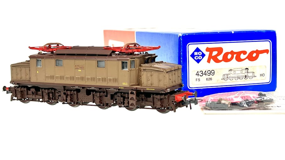 Roco 43499 FS locomotiva elettrica FS E626 300 Dep. Loc. Milano S.M.