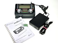 Uhlenbrock 430000 (65100) KM1 Sistem 7 (Intellibox II) centrale di controllo multiprotocollo - con alimentatore e manuale in italiano.