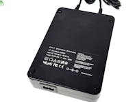 Uhlenbrock 430000 (65100) KM1 Sistem 7 (Intellibox II) centrale di controllo multiprotocollo - con alimentatore e manuale in italiano.