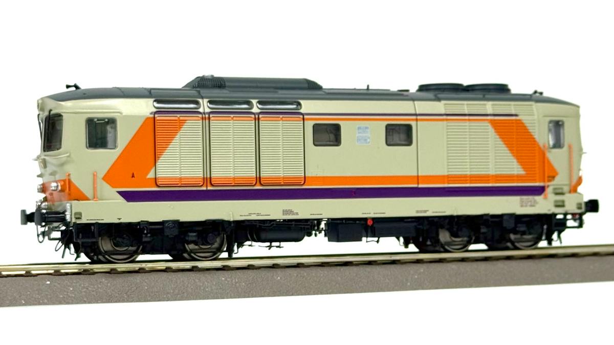 Os.kar 1131DS FS locomotiva diesel D.445.1128 di terza serie livrea ...