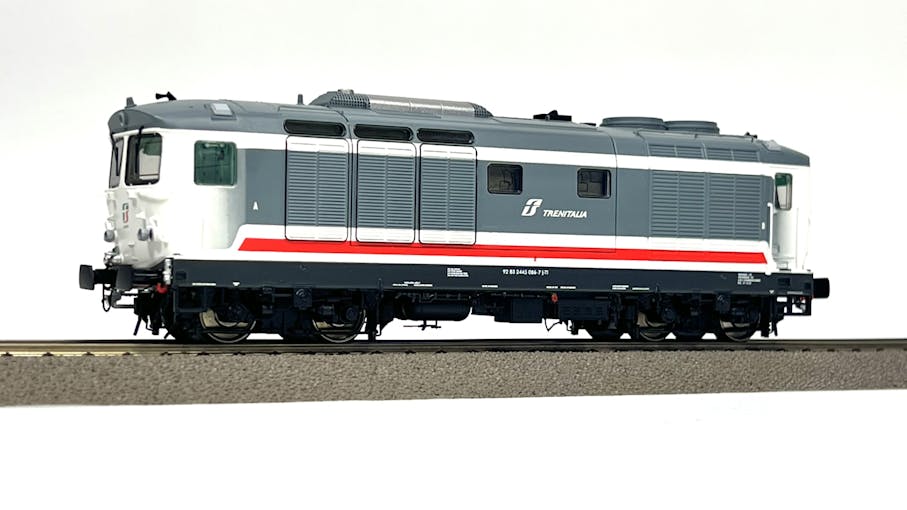 Os.kar 1139 FS locomotiva diesel D.445 1126 di terza serie livrea IC-SUN Dep. Reggio C., ep. VI