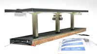Tecnomodel 80228 Marciapiede con pensilina illuminata per interbinario di stazione, componibile in stile FS, fornito montato