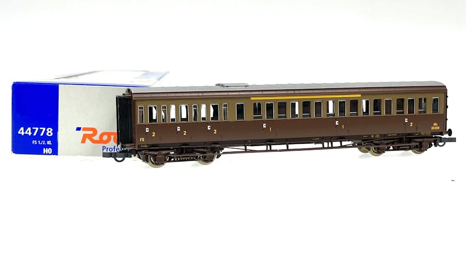 Roco 44778 FS carrozza centoporte mista di 1/2 cl. livrea castano isabella, ep.III