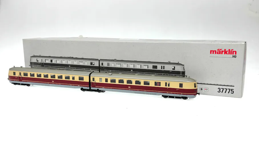 Marklin 37775 DR/GDR automotrice diesel Br183, ep.IV - AC Digital Sound mfX